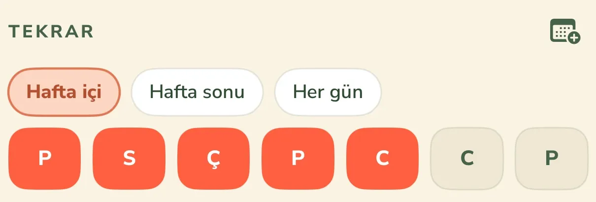 Wake Boom’un Türkçe Alarmı düzenle ekranından TEKRAR bölümü: Hafta içi seçili durumda, yanında Hafta sonu ve Her gün seçenekleri, altında haftanın yedi günü — pazartesiden cumaya kadar olanlar seçili, cumartesi ve pazar seçili değil