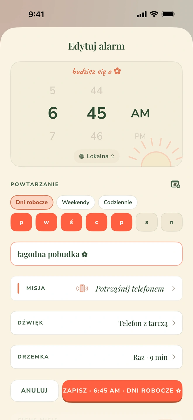 Ekran ustawiania alarmu w Wake Boom: godzina 6:45, powtarzanie w dni robocze, misja „Potrząśnij telefonem”, dźwięk „Telefon z tarczą” i przełącznik Nieustępliwy