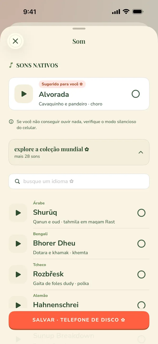 Tela de escolha de som do Wake Boom em português: o toque brasileiro “Alvorada”, de cavaquinho e pandeiro, marcado como sugerido, um aviso para conferir o modo silencioso do celular, e abaixo uma lista de sons de outros idiomas.